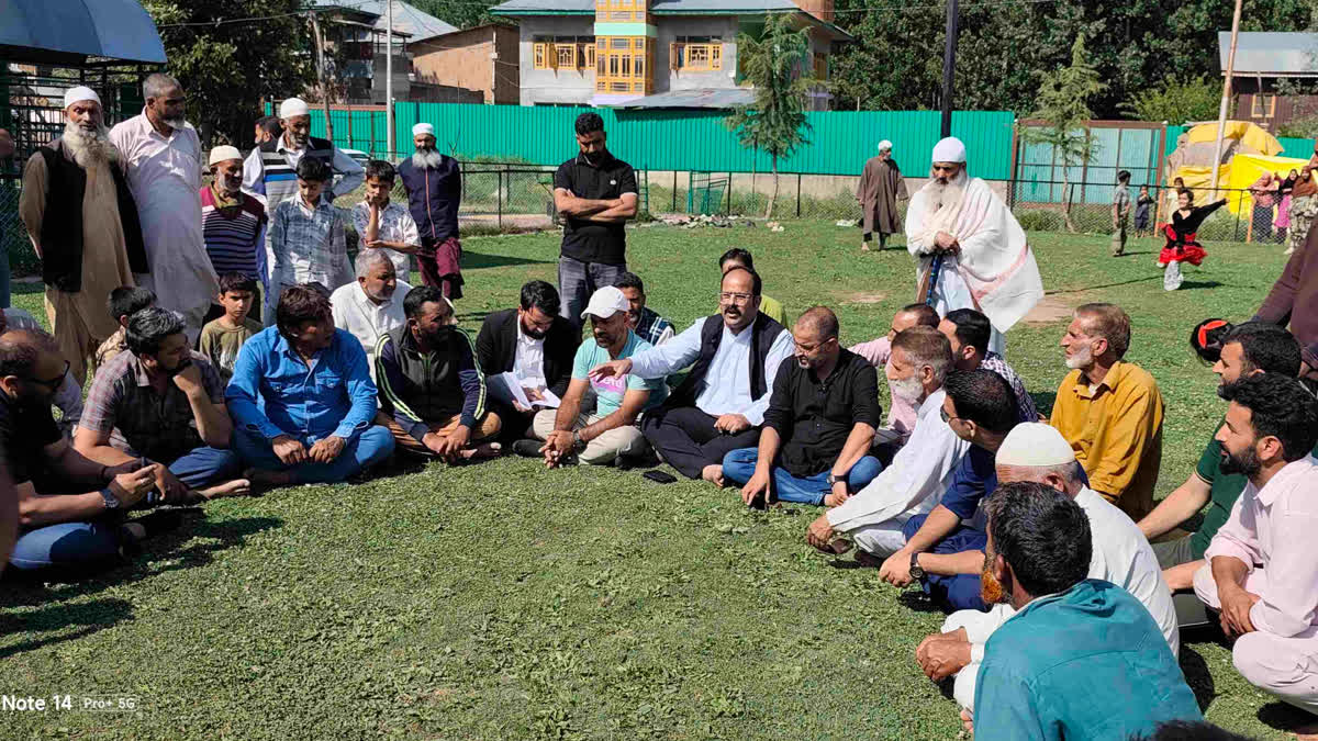 پلوامہ میں سرکاری زمین واپسی معاملہ: عام آدمی پارٹی کسانوں کے حقوق کےلیے قانونی جنگ لڑے گی پلوامہ میں سرکاری زمین واپسی معاملہ: عام آدمی پارٹی کسانوں کے حقوق کےلیے قانونی جنگ لڑے گی