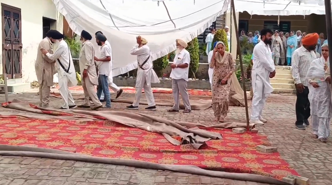 ਦਿਲ ਨੂੰ ਝੰਝੋੜ ਦੇਣ ਵਾਲੀ ਘਟਨਾ: ਛੋਟੇ ਭਰਾ ਦੀ ਮੌਤ ਦਾ ਗ਼ਮ ਨਾ ਸਹਾਰ ਸਕਿਆ ਵੱਡਾ ਭਰਾ, ਦੋਵਾਂ ਦਾ ਇੱਕੋ ਦਿਨ ਹੋਇਆ ਅੰਤਿਮ ਸਸਕਾਰ DEATH OF TWO BROTHERS