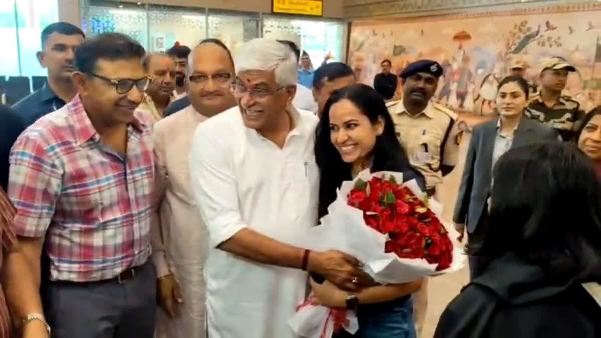 जोधपुर आए यात्रियों का स्वागत