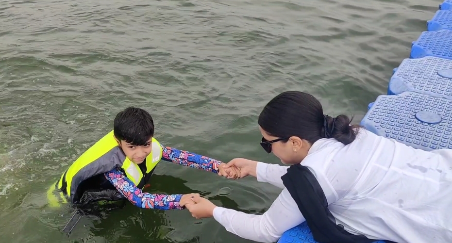 Growing craze among youth towards water sports in Kashmir valley