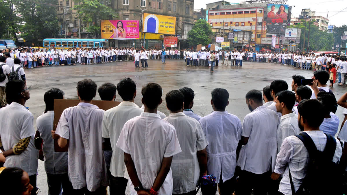 Kolkata Doctor Rape-Murder Case: College Principal Reappointed as NMCH Principal; Students Begin Stir Afresh Protesting doctors of Nil Ratan Sircar Medical College & Hospital in Kolkata.