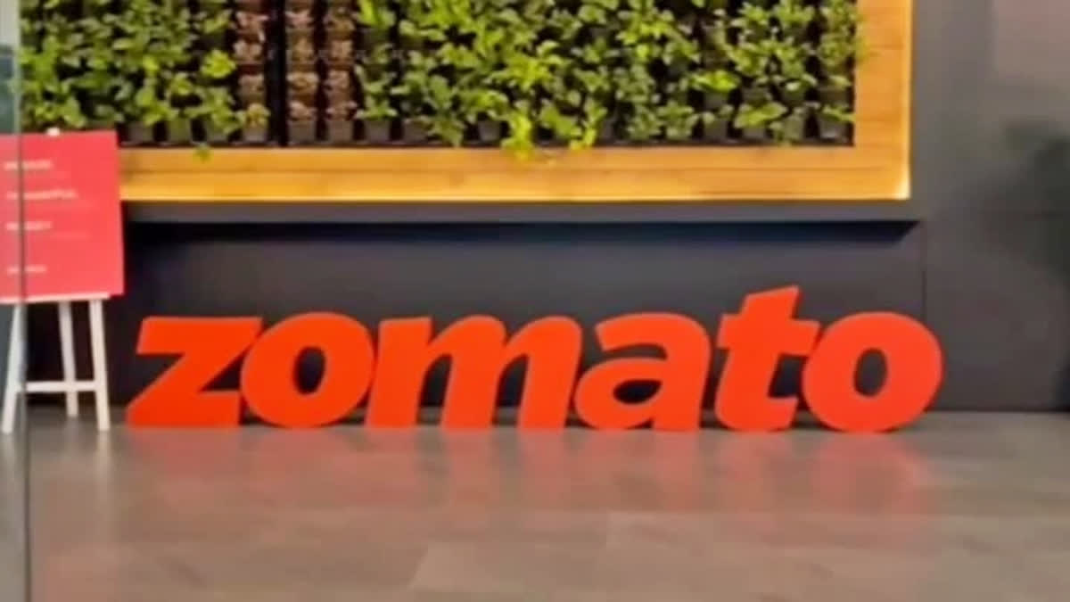 Dosa-Utappam Missing In Online Order; Consumer Court Fines Zomato To Pay 15k Compensation Dosa-Utappam Missing In Online Order; Customer Court Fines Zomato To Pay 15k Compensation In Chennai