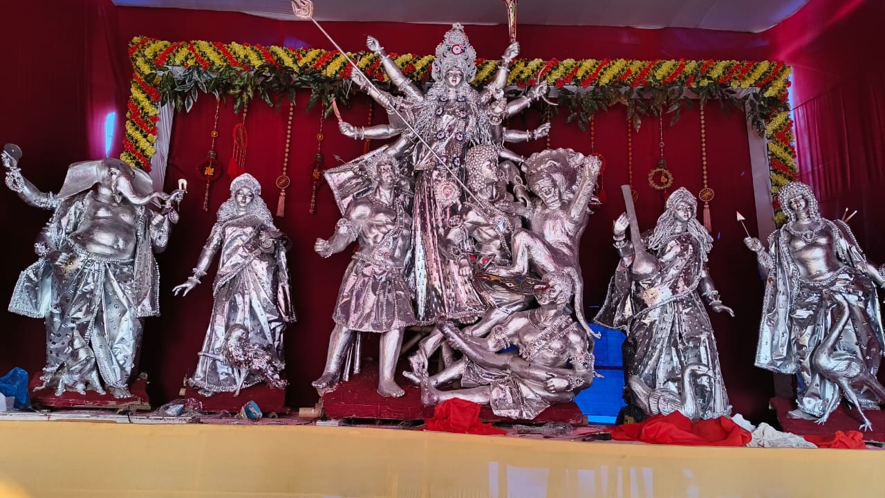 Gaya sculptor Vicky Bindu