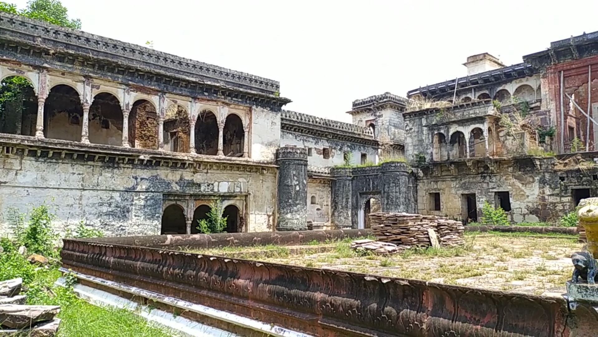 Govindgarh Fort turned into ruins