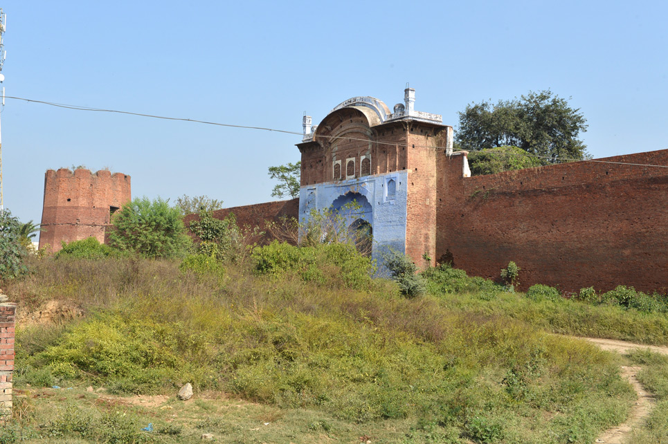 Yamunanagar Raja Ji Palace large section collapsed CCTV Video