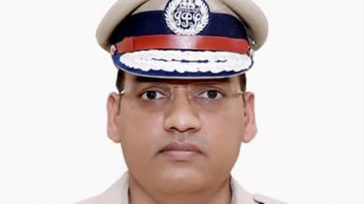 The deceased IPS officer's wife, Amneet Kumar, accused senior police officials, including the DGP, of harassment and caste discrimination leading to her husband's death.