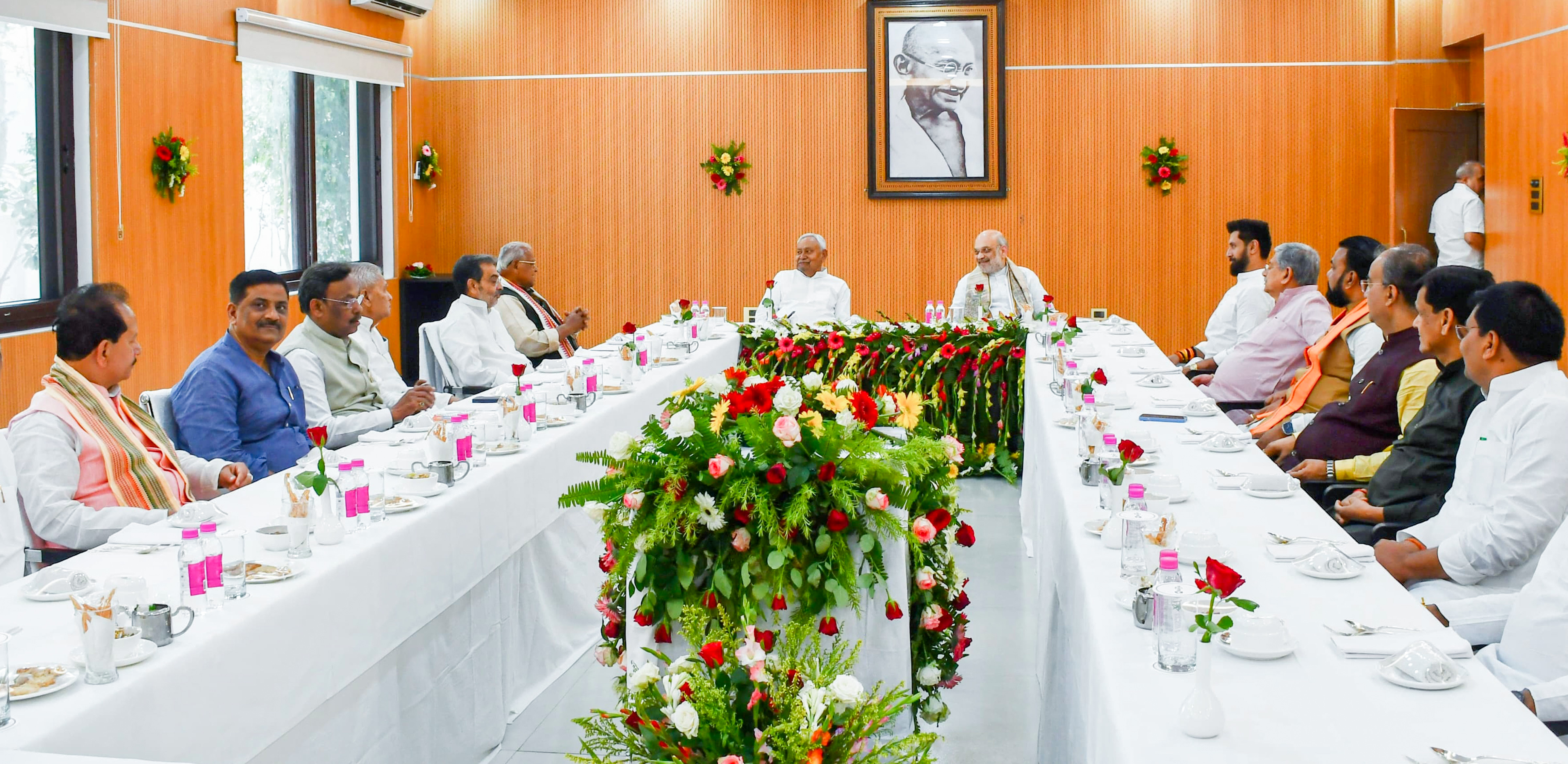 Amit Shah chairing a meeting of NDA leader
