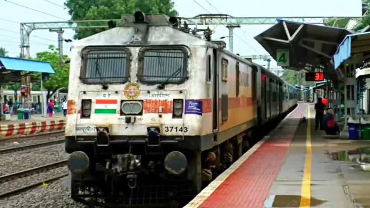 நடைமேடைகளில் உள்ள இடைவெளியை நீக்க நடவடிக்கை எடுக்கப்பட்டுள்ளதா? ரயில்வே வாரியம் பதிலளிக்க உத்தரவு