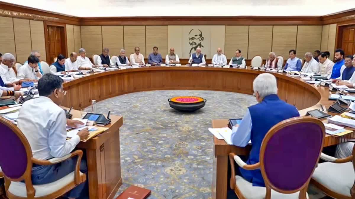 ‘Heinous Terror Incident’: Union Cabinet Passes Resolution Condemning Delhi Red Fort Blast, Vows Urgent Action