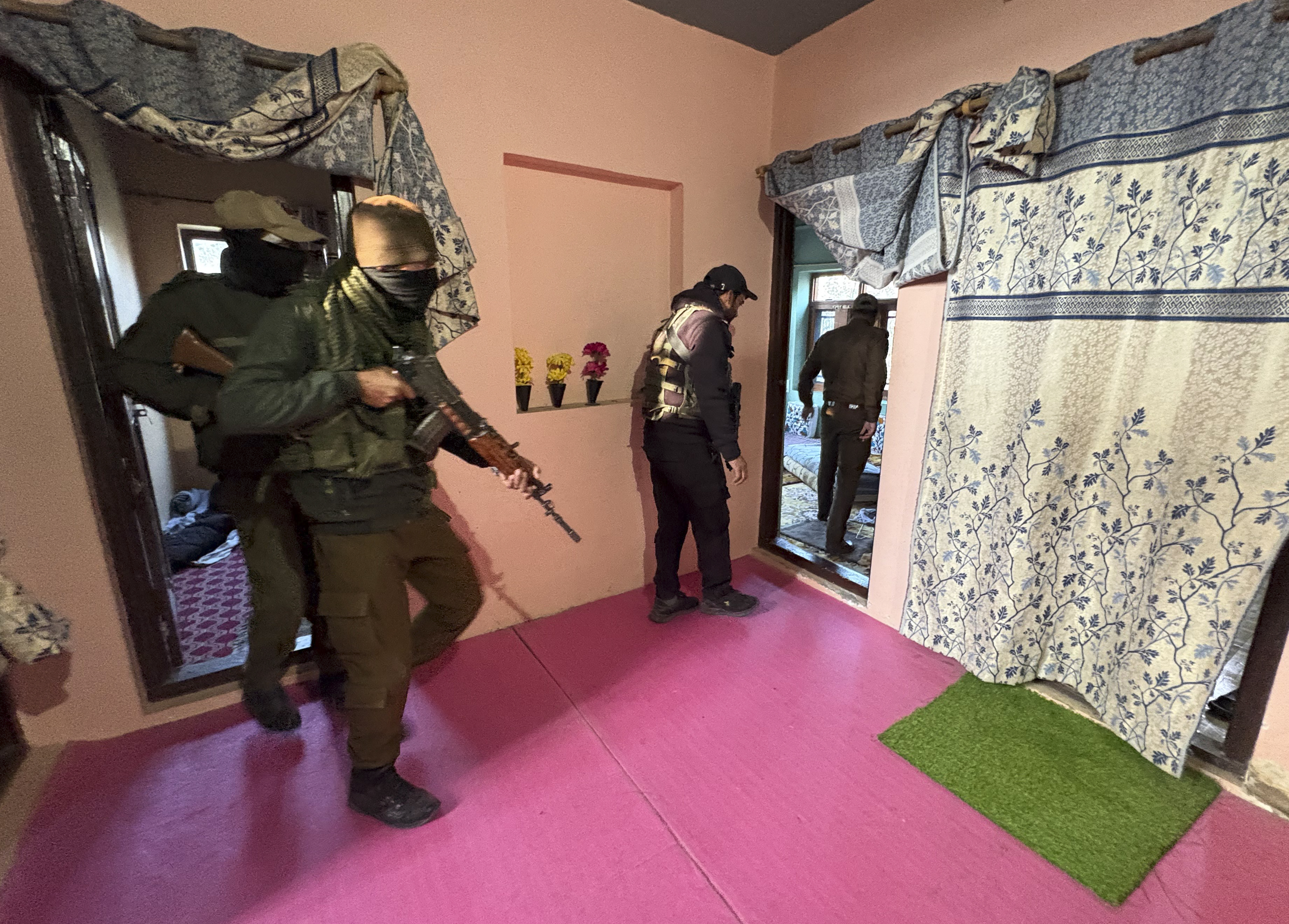 Anti Terror Raids In Kashmir