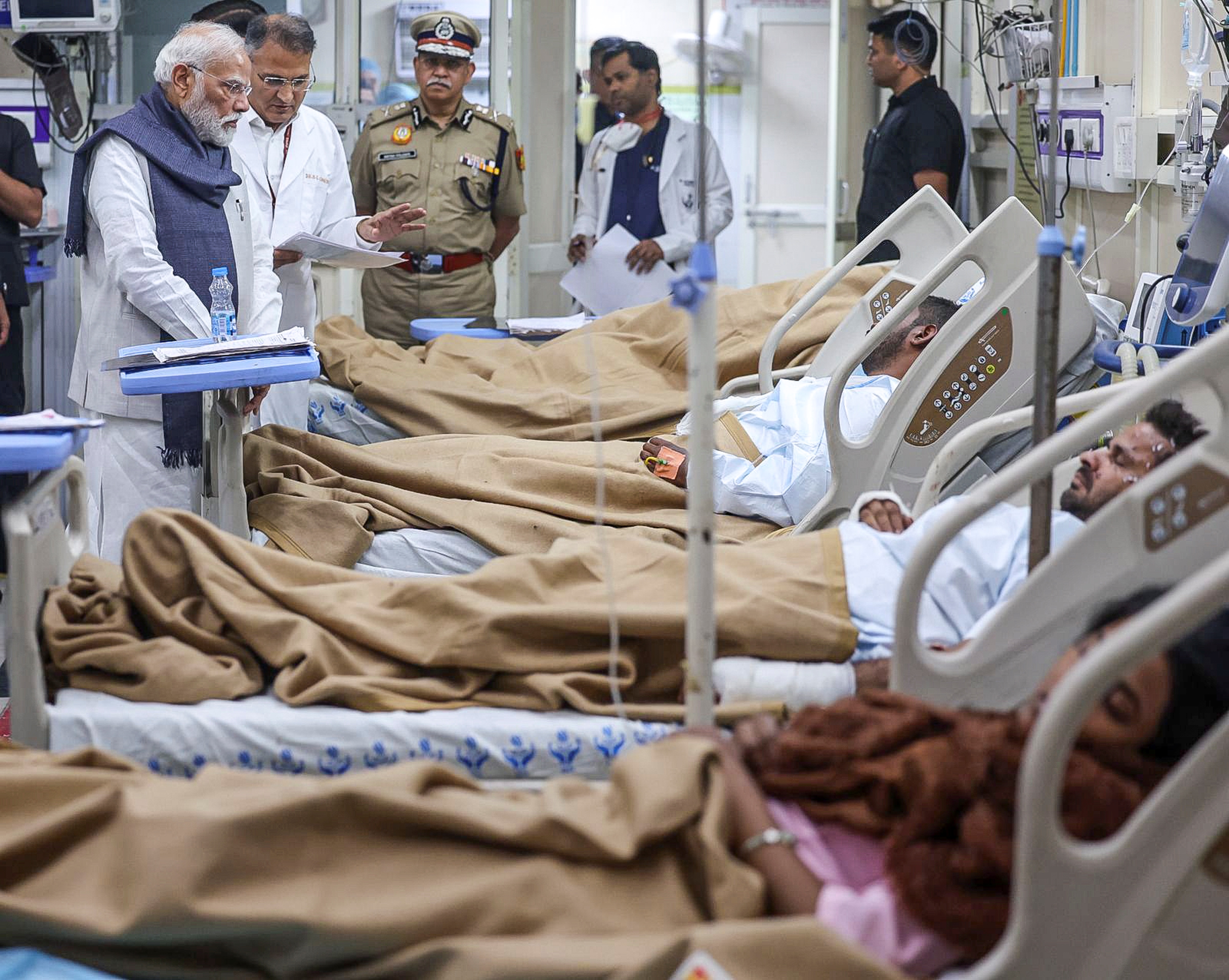 PM Modi Visits LNJP Hospital