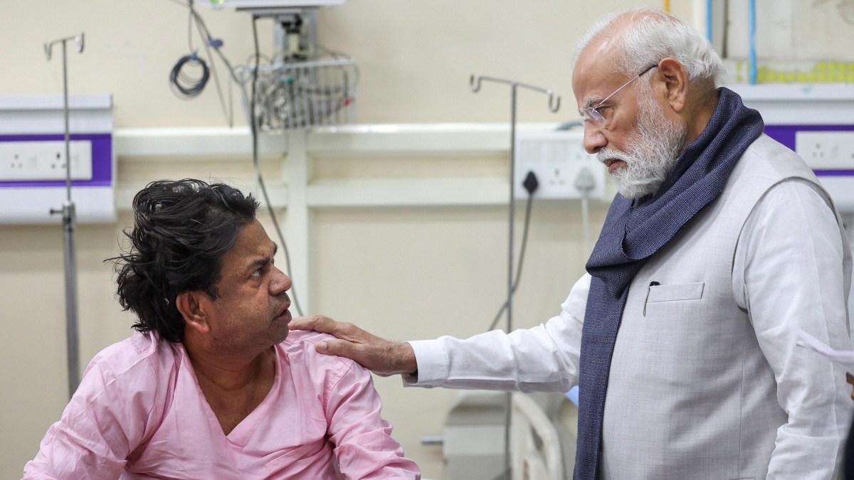 PM Modi Visits LNJP Hospital