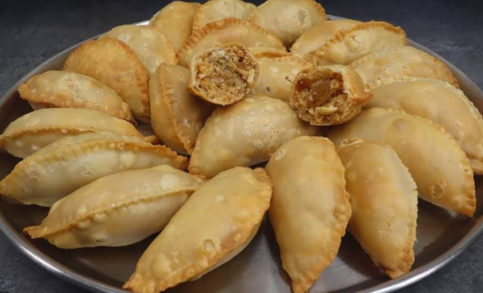 ପୋଡପିଠା-ଆରିସା ବିନା ରଜ ଅଧୁରା...