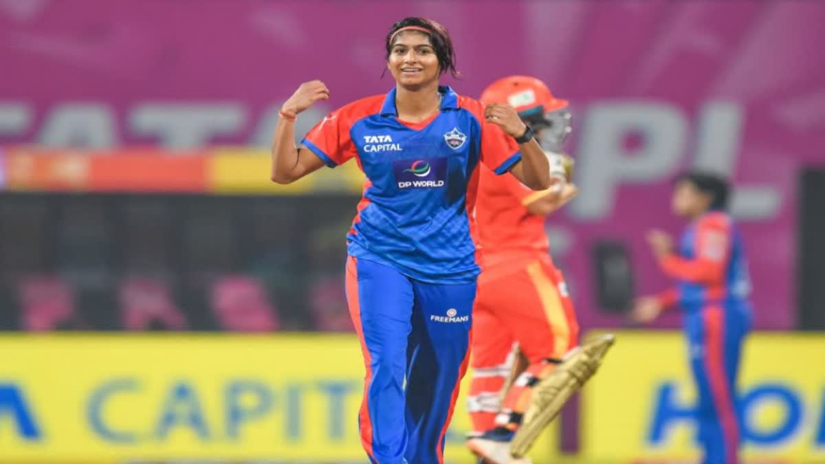 WPL 2026: 2-வது போட்டியில் ஹாட்ரிக் விக்கெட்டுகள் - யார் இந்த நந்தினி சர்மா?