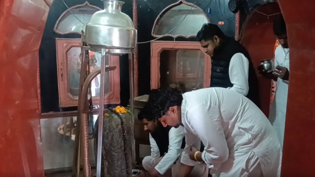 मंदिर में दूर दूर से पहुंचते हैं श्रद्धालु