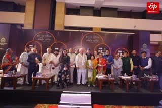 आगरा में 12 विभूतियों को मिला ‘ब्रज रत्न अवार्ड’.