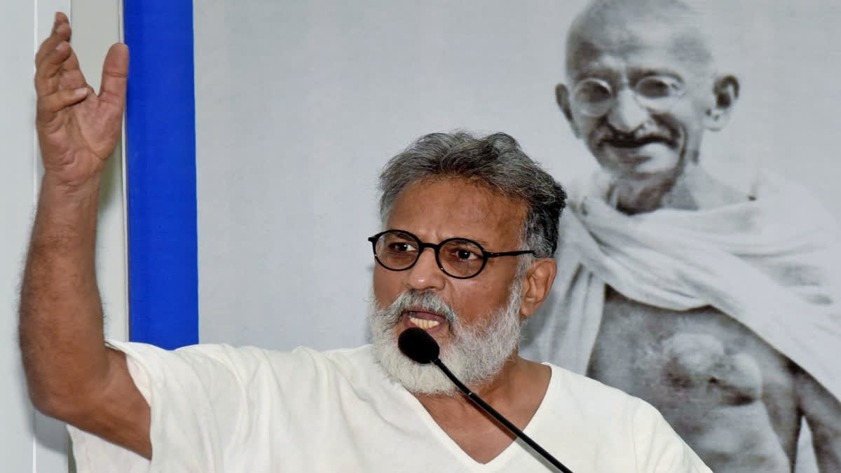 Protesters Raise Slogans Against Tushar Gandhi In Kerala