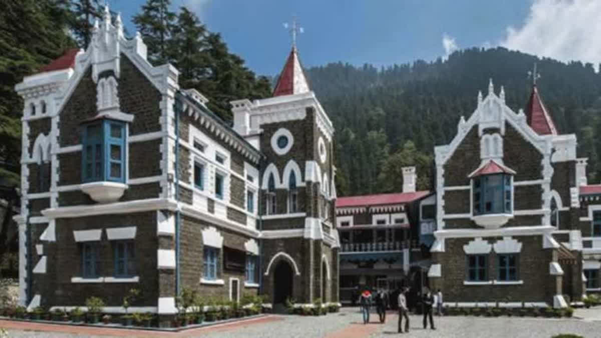 Uttarakhand High Court Stays Felling Of 3,300 Trees For Four Laning Of Road In State The Uttrakhand High Court has stayed felling of 3,300 trees for four-laning of a road from Bhaniyawala in Dehradun to Rishikesh