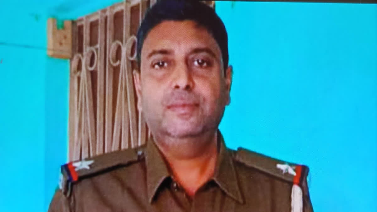 Bihar Police Officer Goes To Arrest Accused Returns Dead