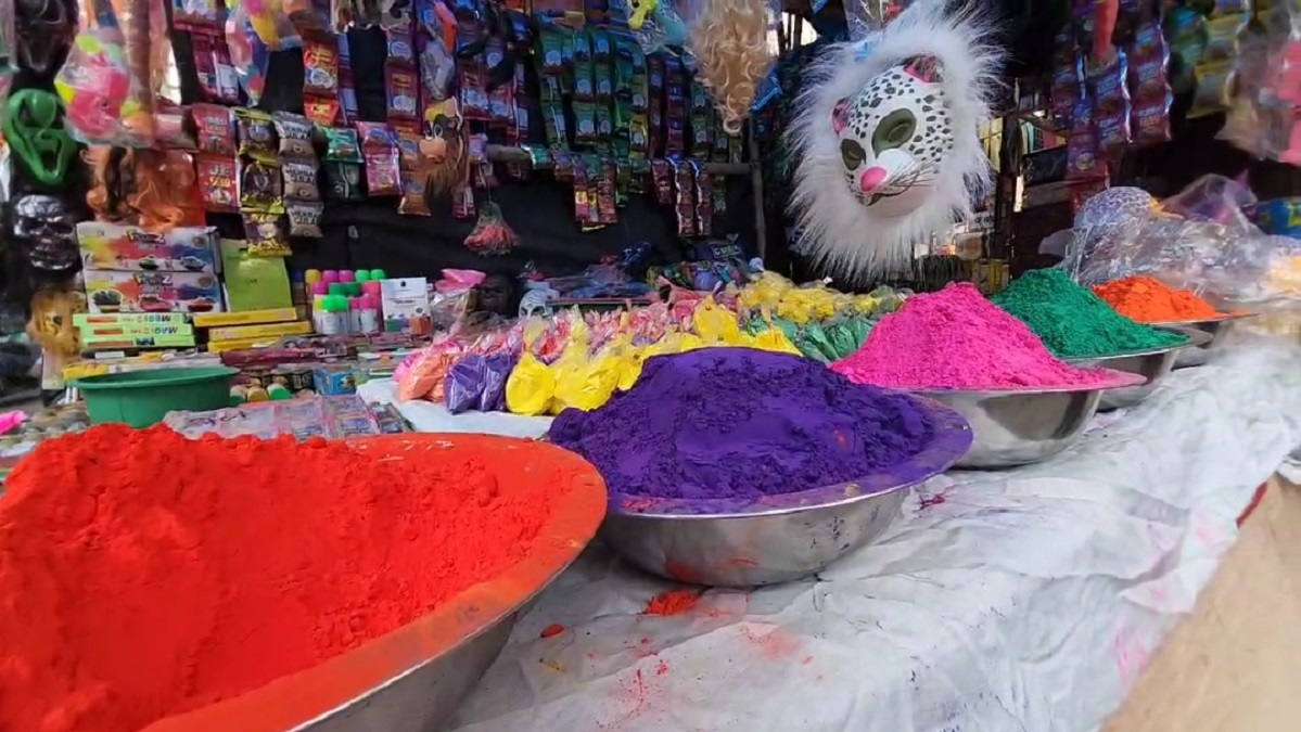 Holi celebrations have evolved over the years with use of gadgets and crackers which unlike the ones used in Diwali, emit colours