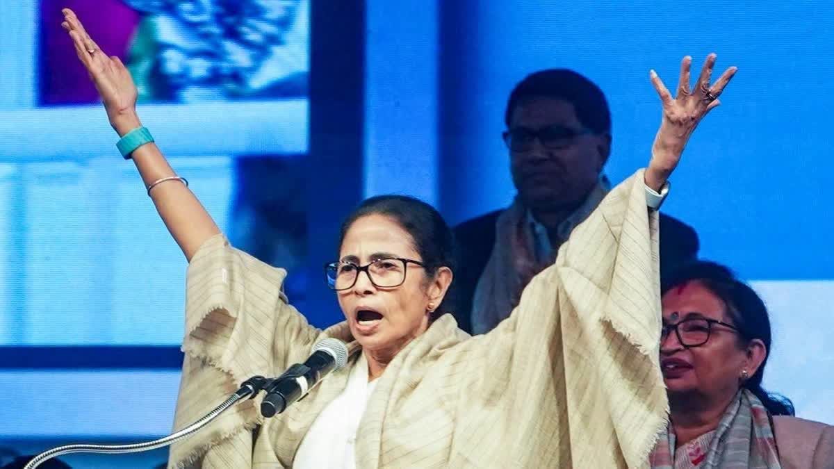 مرکزی حکومت اور 19 ریاستیں میرے خلاف متحد ہیں، میں عام لوگوں کے لیے تنہا لڑ رہی ہوں، ممتا