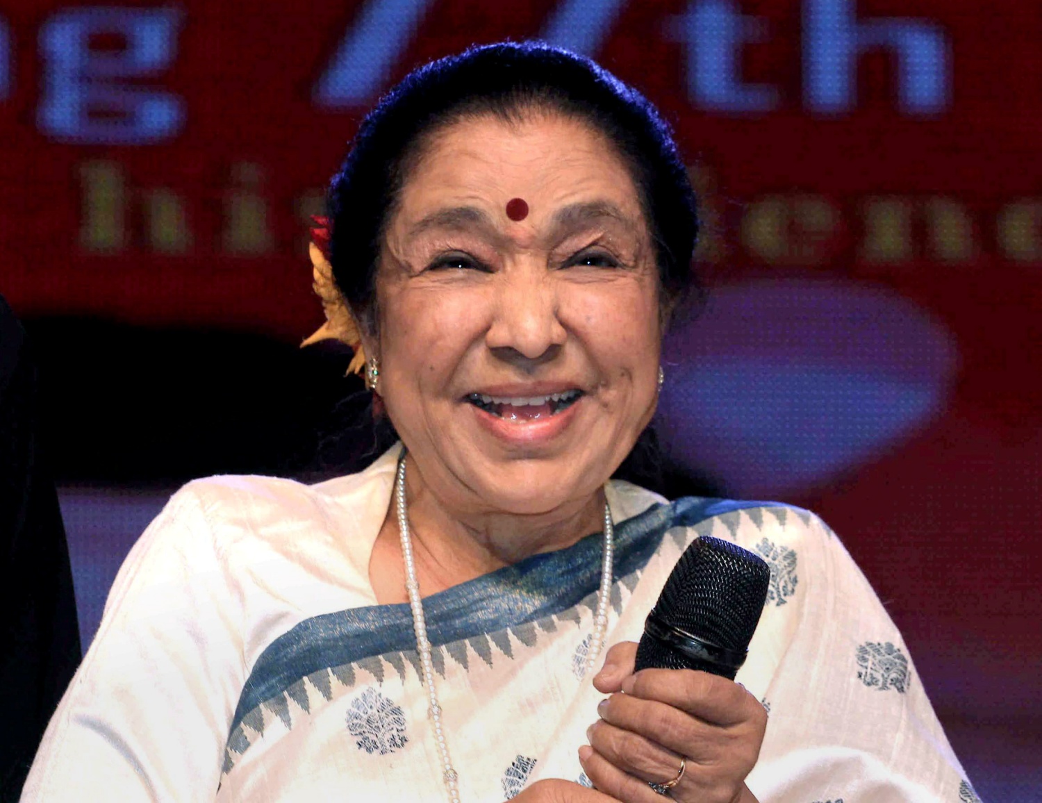 Jaiye Aap Kahan Jayenge Remembering Asha Bhosle The Melody That Refused To Fade