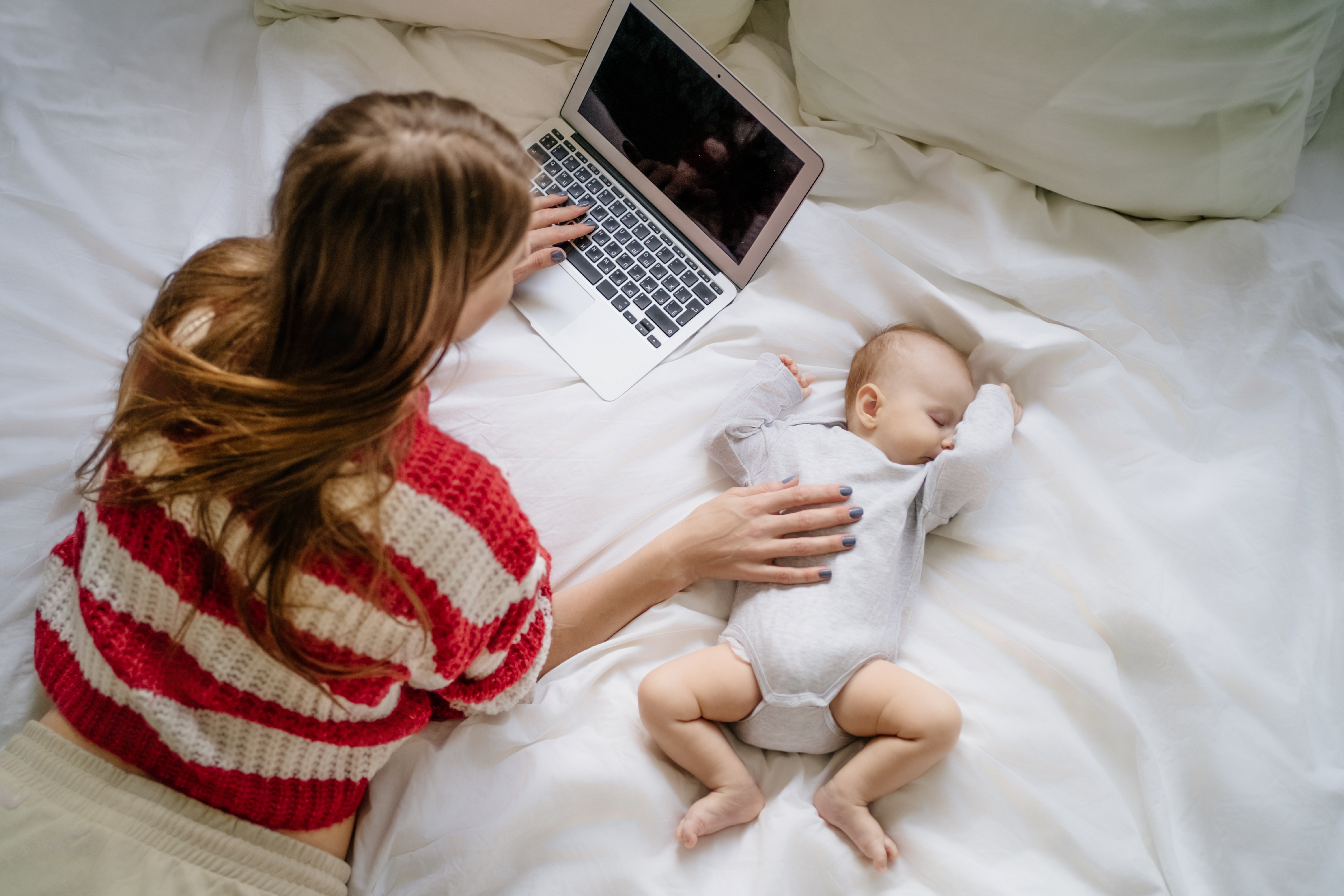 Many women delay their pregnancy due to this sidelining culture. In other cases, they return to work before they are physically or emotionally ready for it (Representational Image)