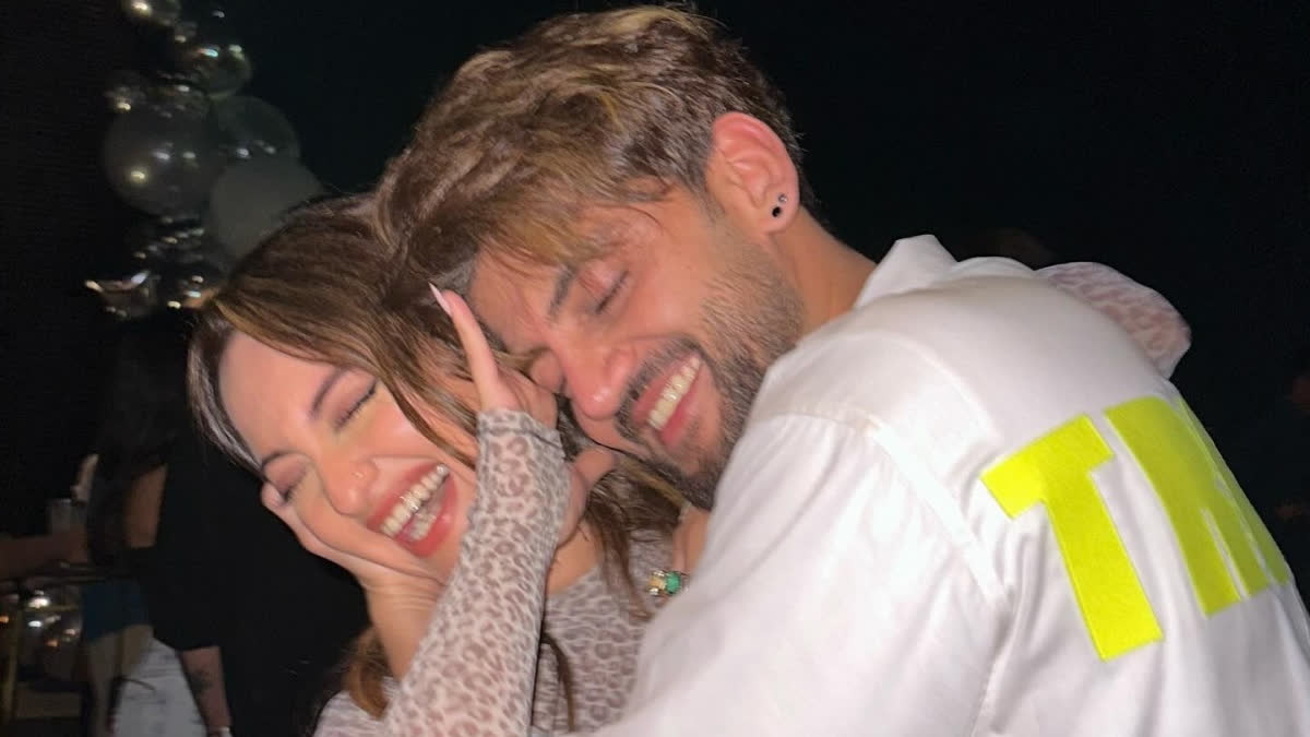 Sonakshi Sinha and Zaheer Iqbal's Wedding Invitation Leaked, Couple Confirms Wedding on THIS Date Sonakshi Sinha and Zaheer Iqbal's Wedding Invitation Leaked, Couple Confirms Wedding on THIS Date