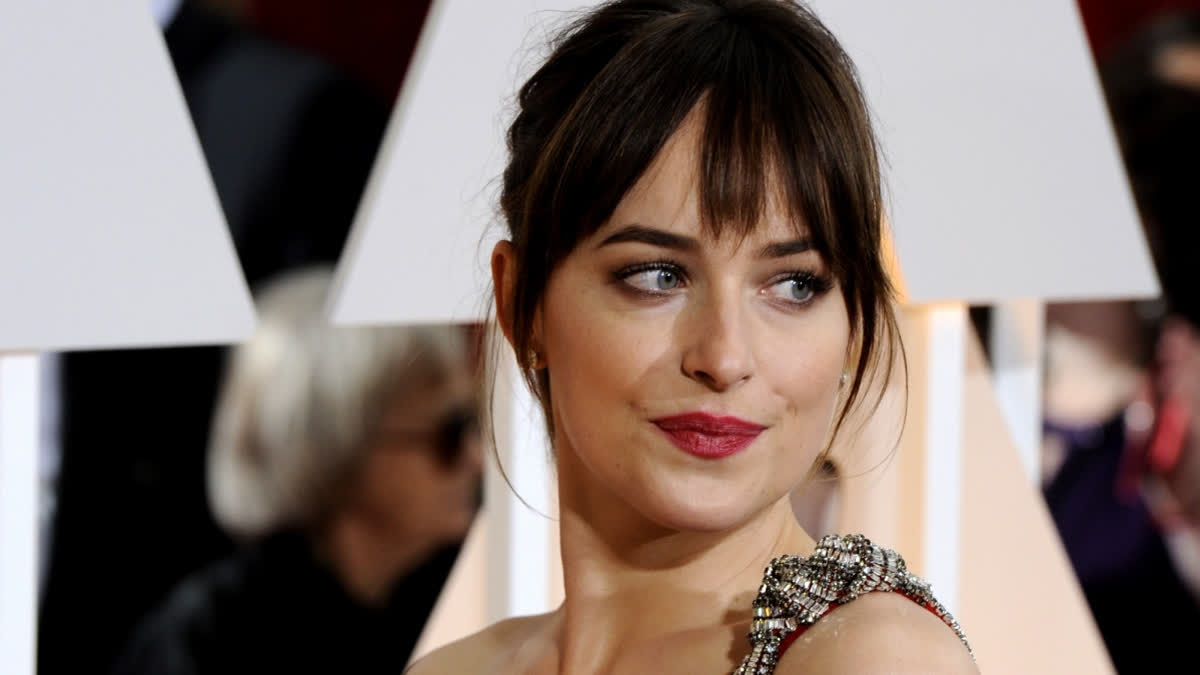 Dakota Johnson Calls Out Hollywood's Creative Crisis: 'It's All Just A Bit Of A Mess Right Now'