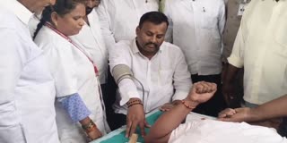 Minister Mandipalli Ramprasad Reddy Donated Blood