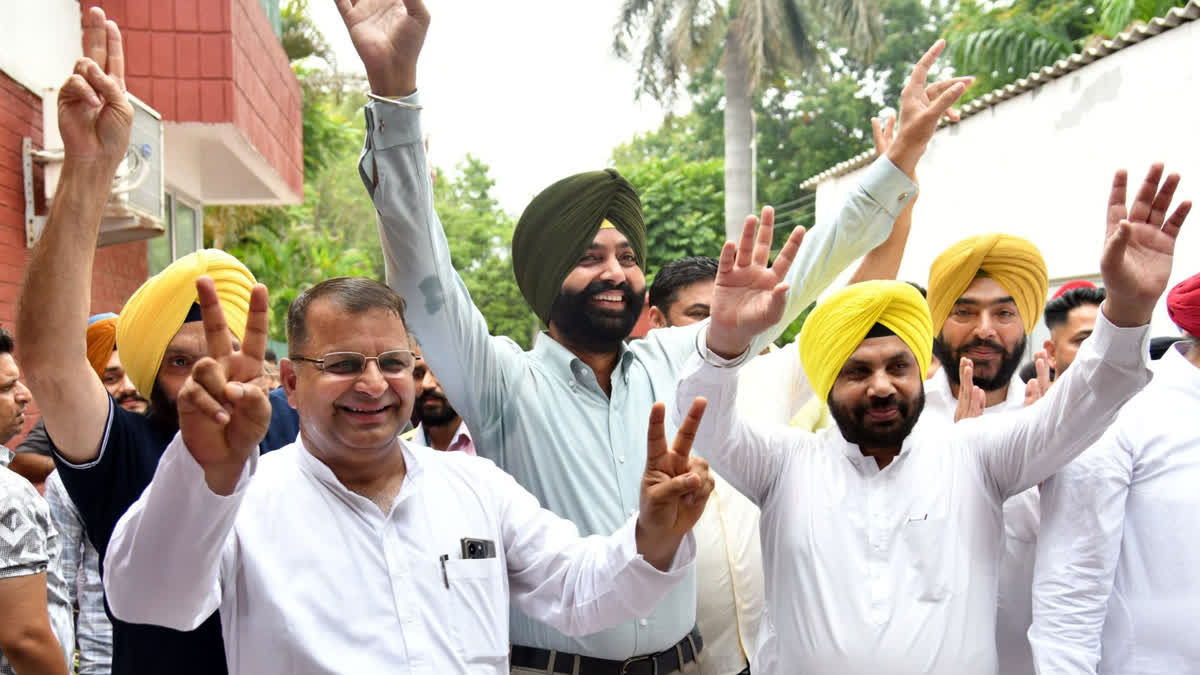 AAP Gets One-Sided Victory in Jalandhar West Bypoll, Wins with a Margin of 37,325 Votes Supporters of AAP candidate Mohinder Bhagat celebrate his win from the Jalandhar (West) assembly seat in the by-election at the AAP office in Chandigarh on Saturday, July 13, 2024.