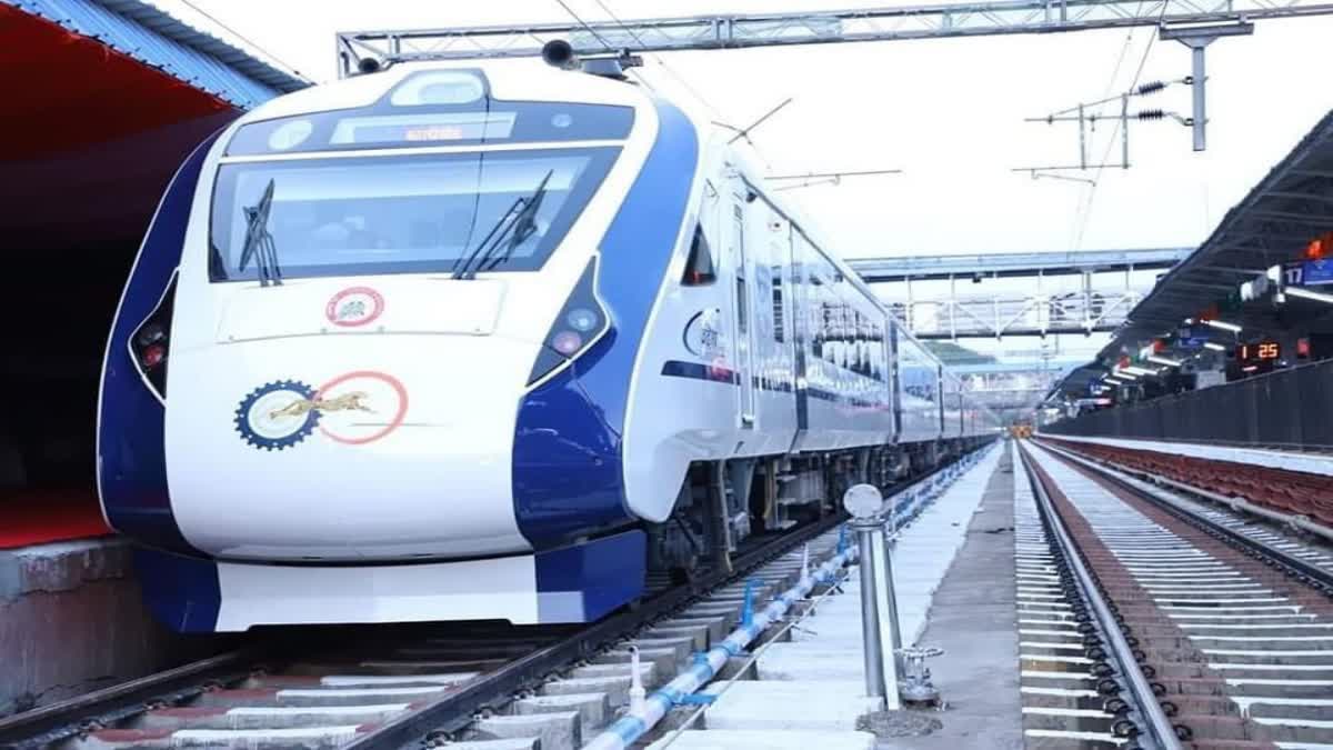 VANDE BHARAT Bhopal to lucknow