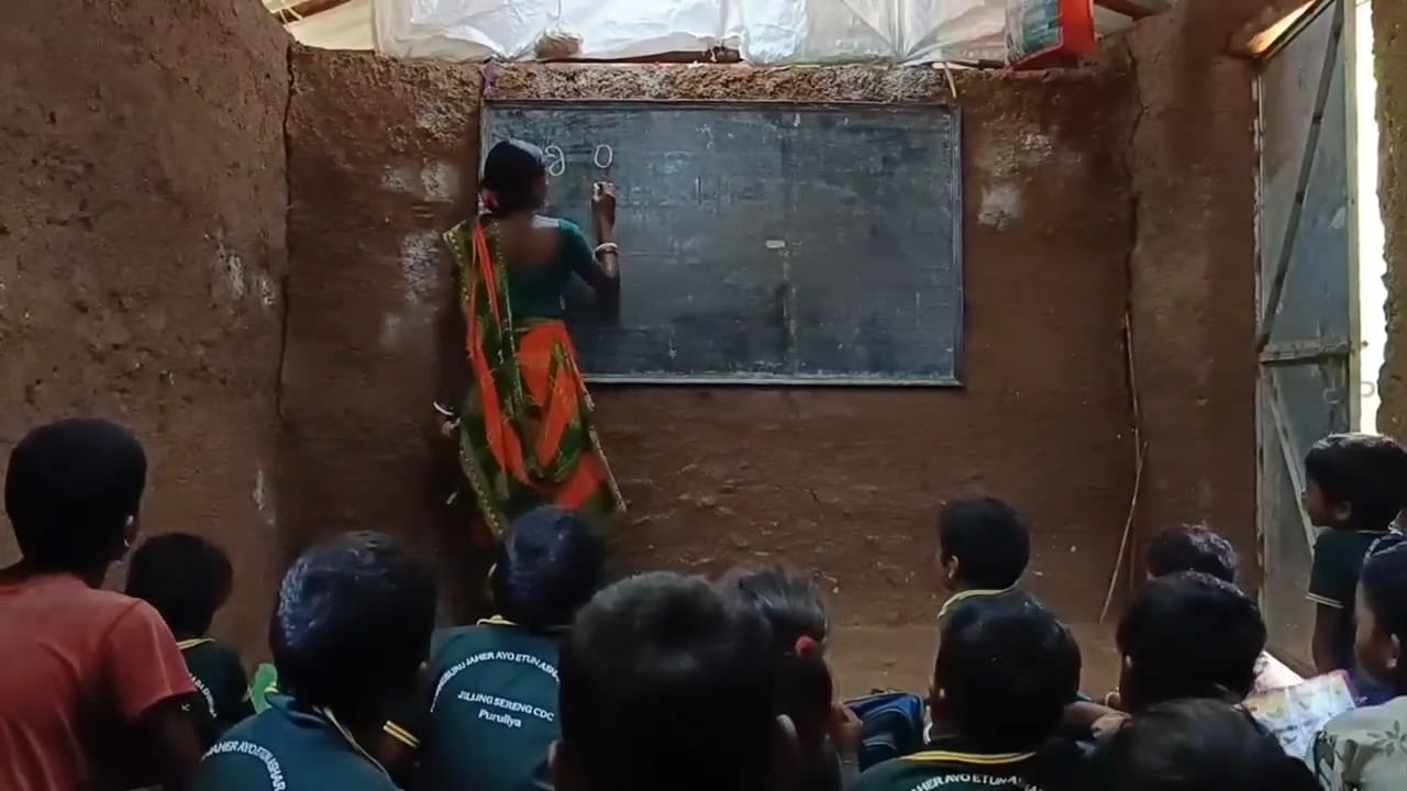 Malti's unique teaching technique has attracted many children of her village.