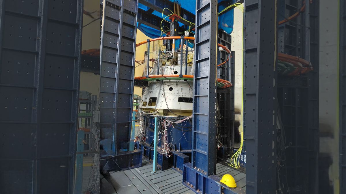 CREW MODULE QUALIFICATION TESTS