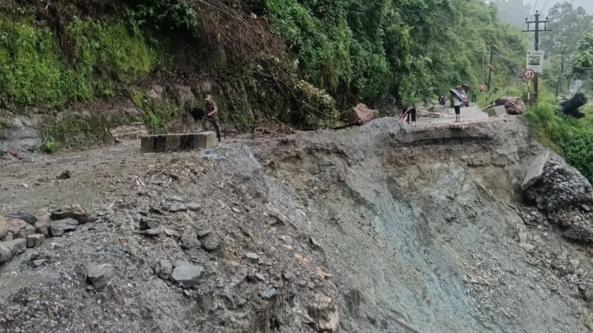 National Highway 10 Closed