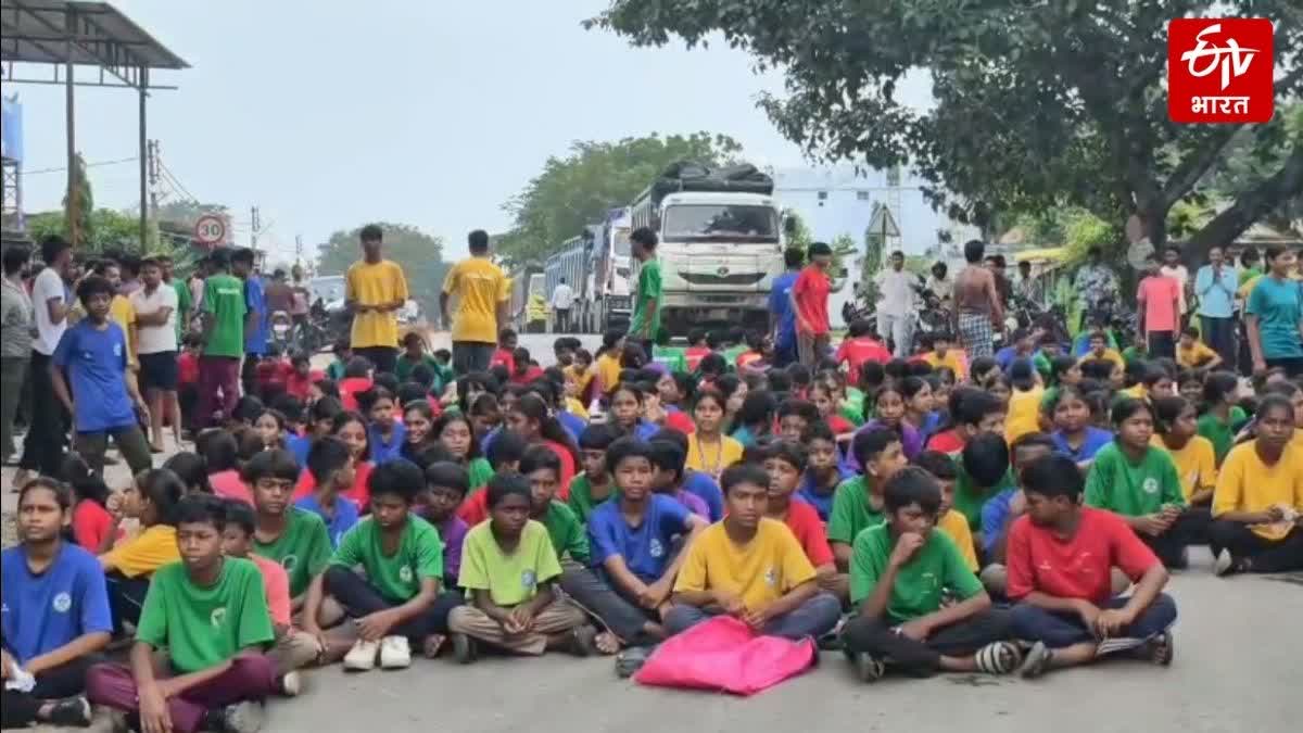 Students protest for third time