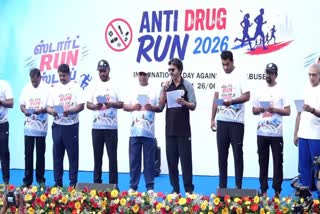 போதைப்பொருள் ஒழிப்பு விழிப்புணர்வை மாரத்தானை தொடங்கி வைத்த முதல்வர் விஜய் (ஜூன் 26)