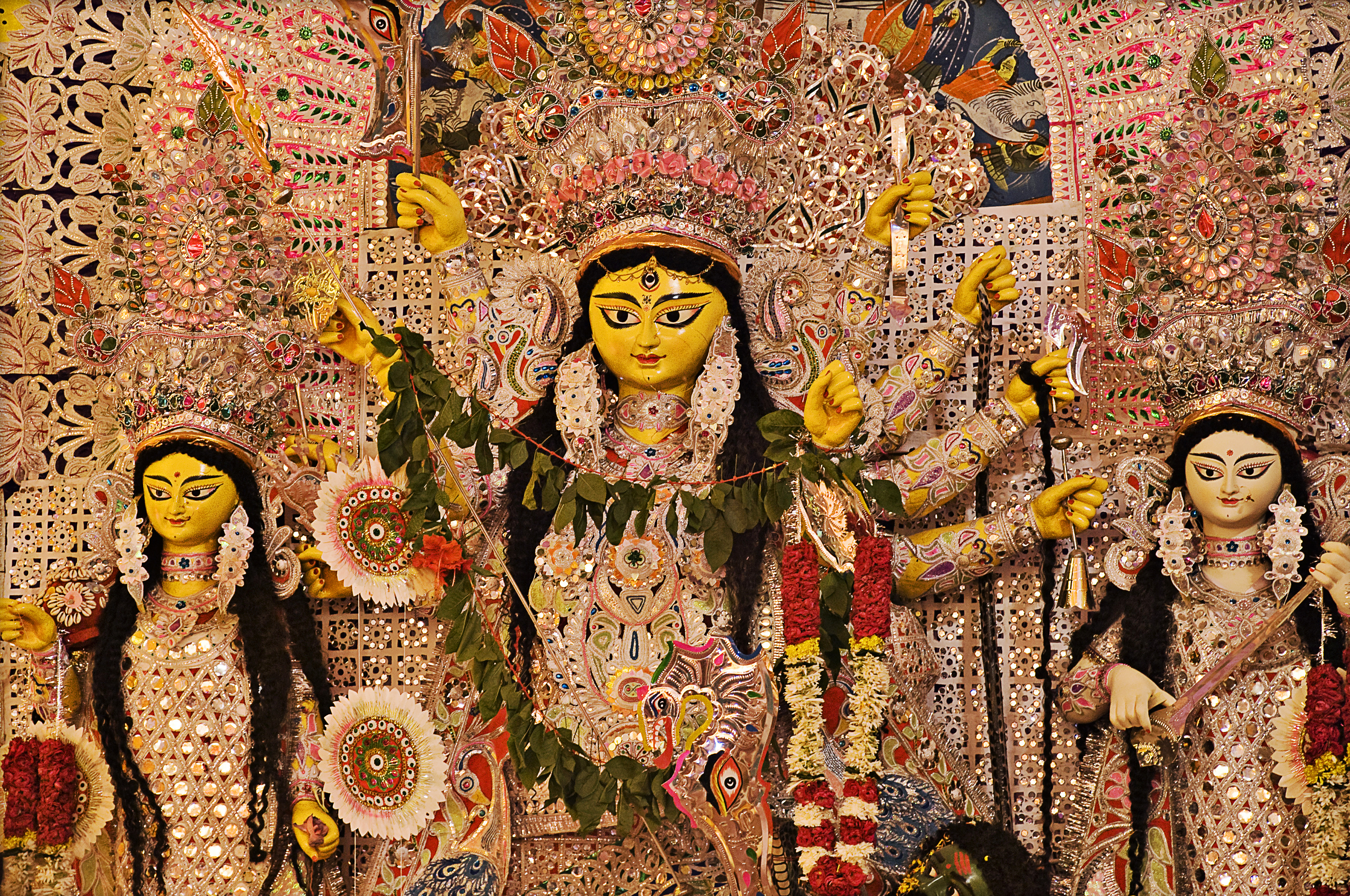 Sharadiya Durga Puja 2025: Maa Durga's Vahan Gaj Significance and Key Details