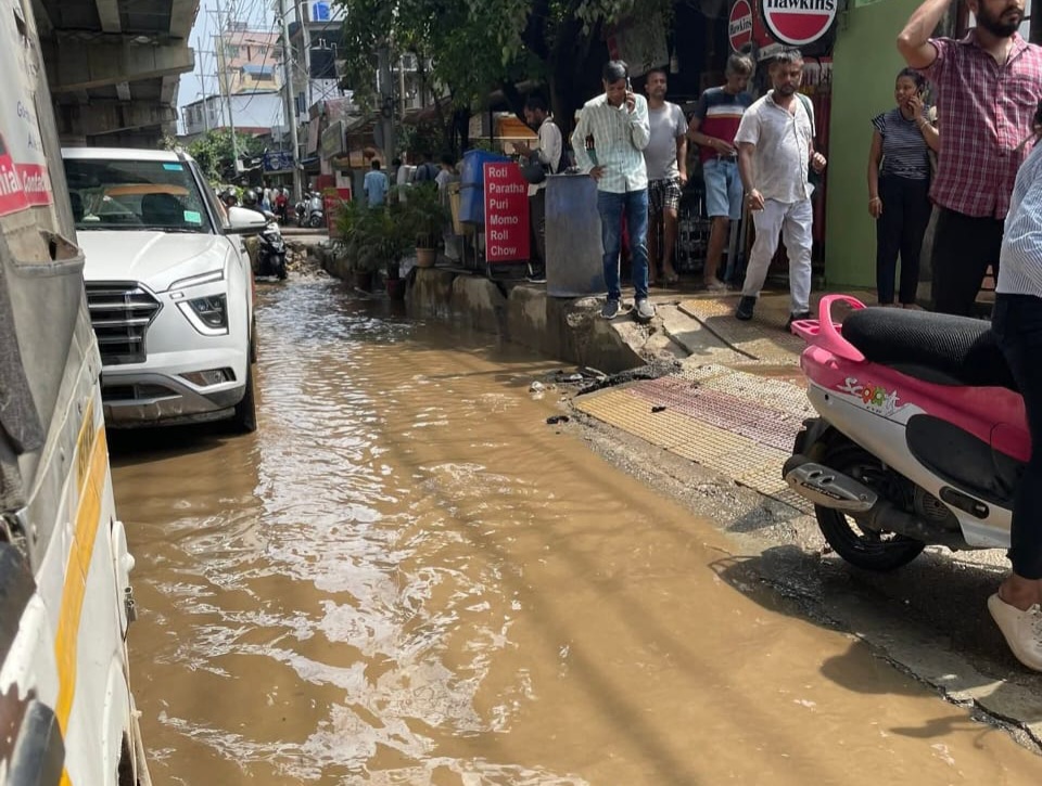 The tragic death of an innocent three year old child has exposed the dangerous nature of construction work in Guwahati