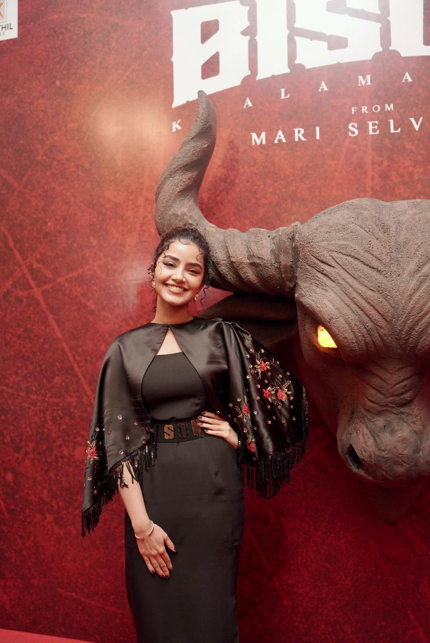 நடிகை அனுபமா பரமேஸ்வரன்