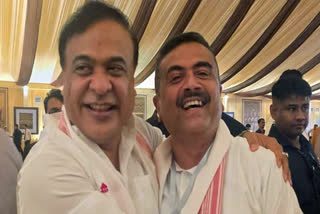 आसामचे मुख्यमंत्री हिमंता बिस्वा सरमा आणि पश्चिम बंगालचे मुख्यमंत्री सुवेंदू अधिकारी