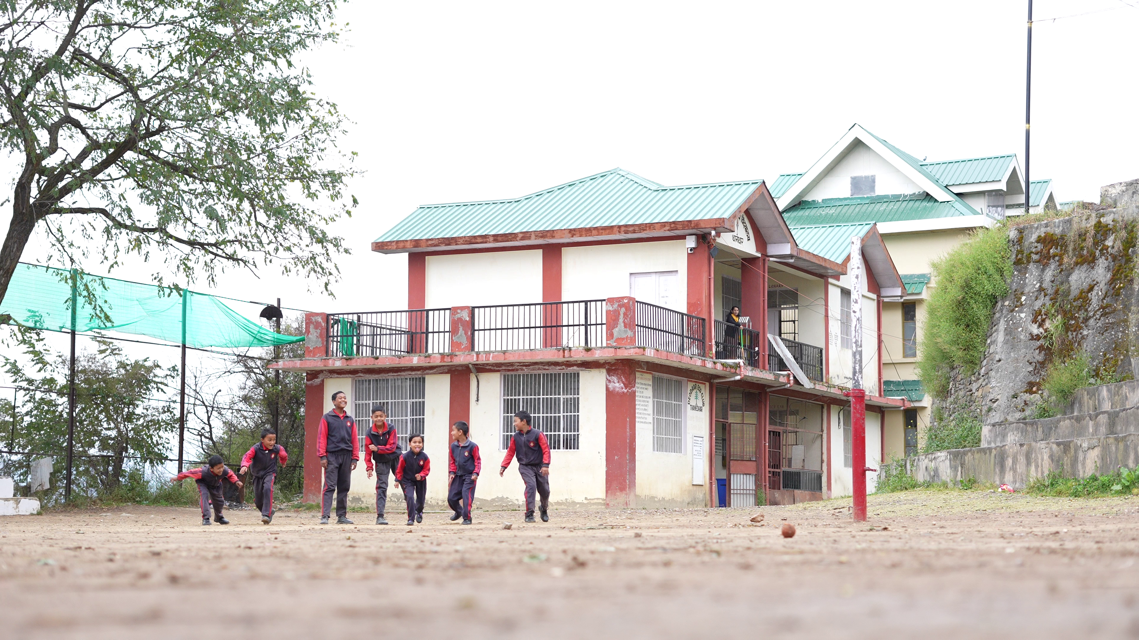 गांव में बच्चों के लिए अच्छा स्कूल