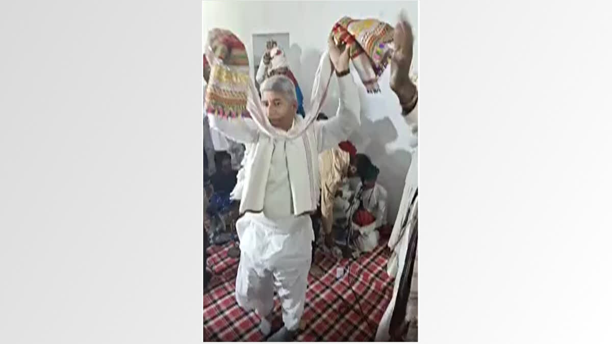 Former MLA Jagsiram Koli dancing