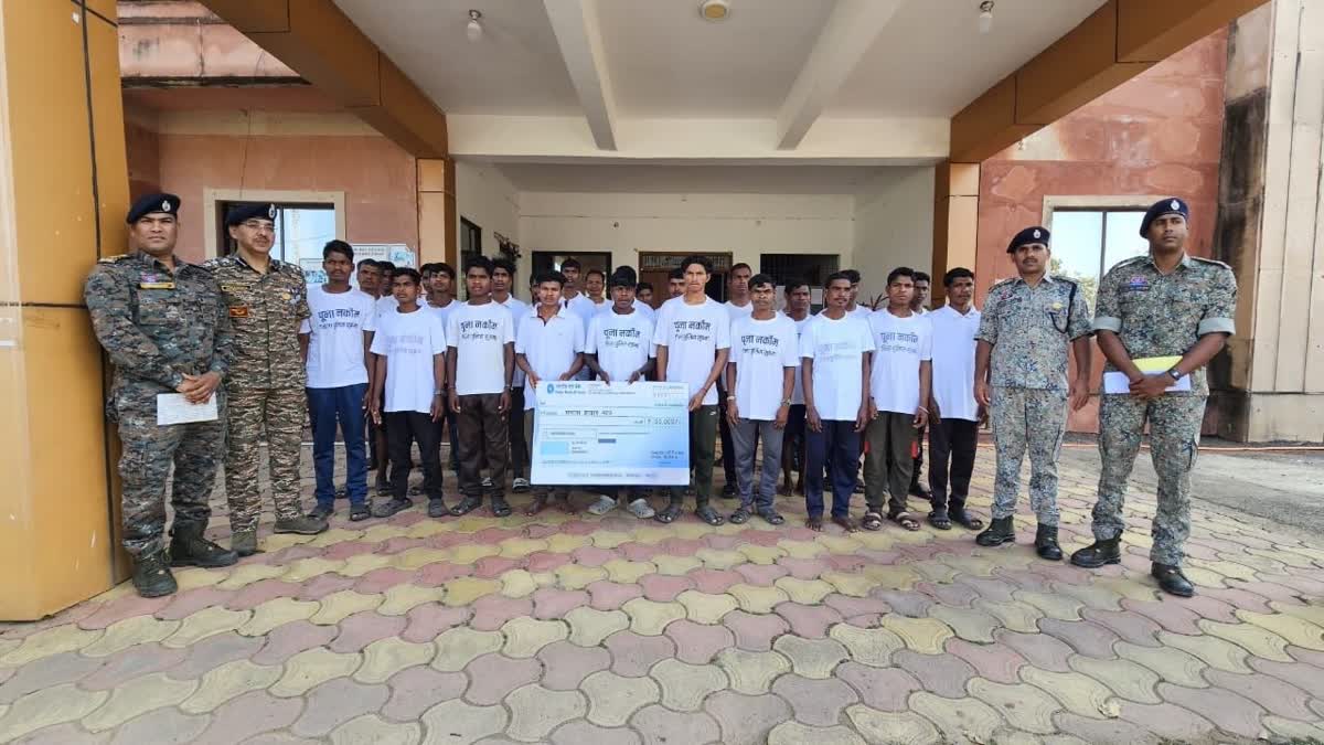 29 NAXALITES SURRENDER IN SUKMA