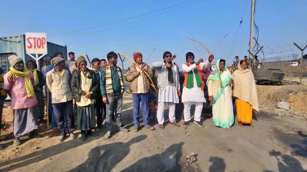 YOGENDRA SAW PROTESTED IN COAL