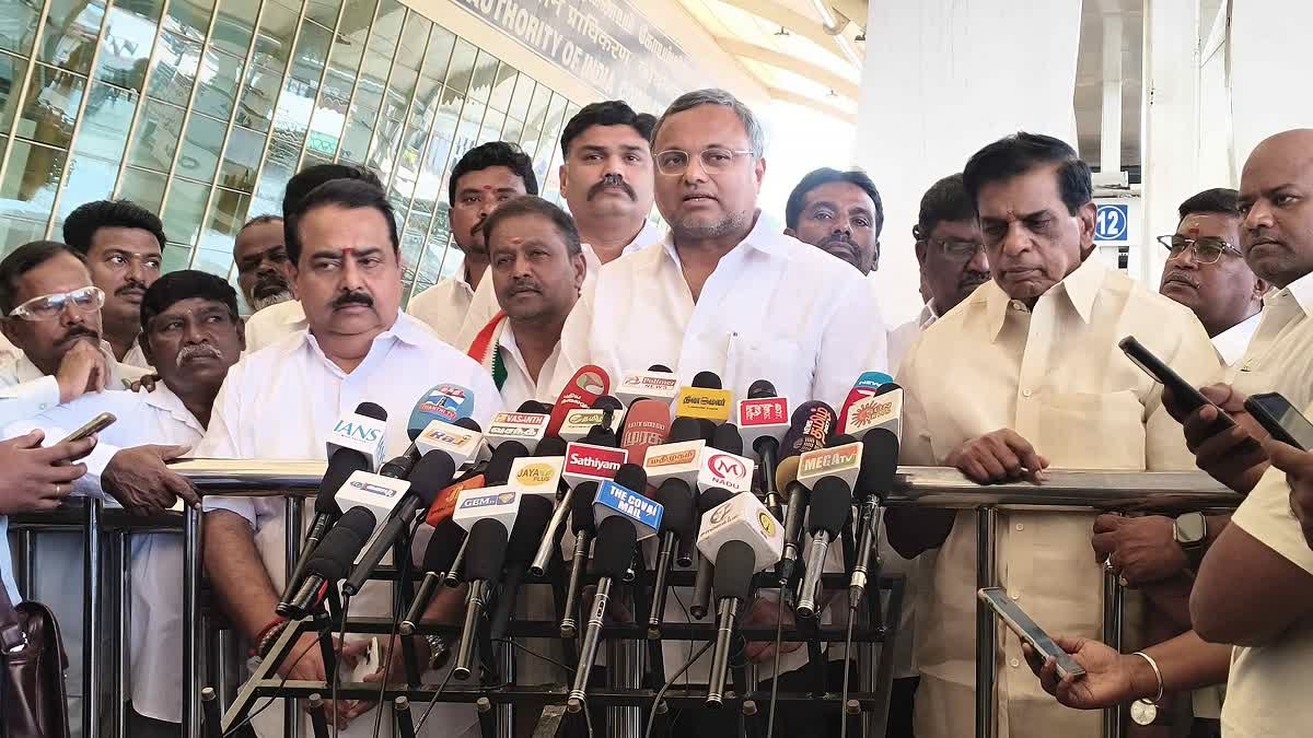 'பராசக்தி' என்ன சரித்திர படமா? நான் பார்ப்பதாக இல்லை - கடுகடுத்து பேசிய கார்த்தி சிதம்பரம்