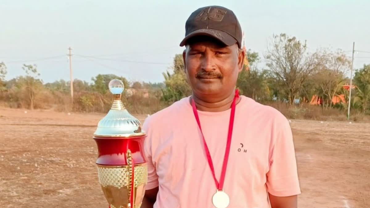 ಬೀದರ್​: ಗಾಳಿಪಟದ ಮಾಂಜಾ ದಾರ ಕುತ್ತಿಗೆಗೆ ಸಿಲುಕಿ ಬೈಕ್​ ಸವಾರ ಸಾವು...!!