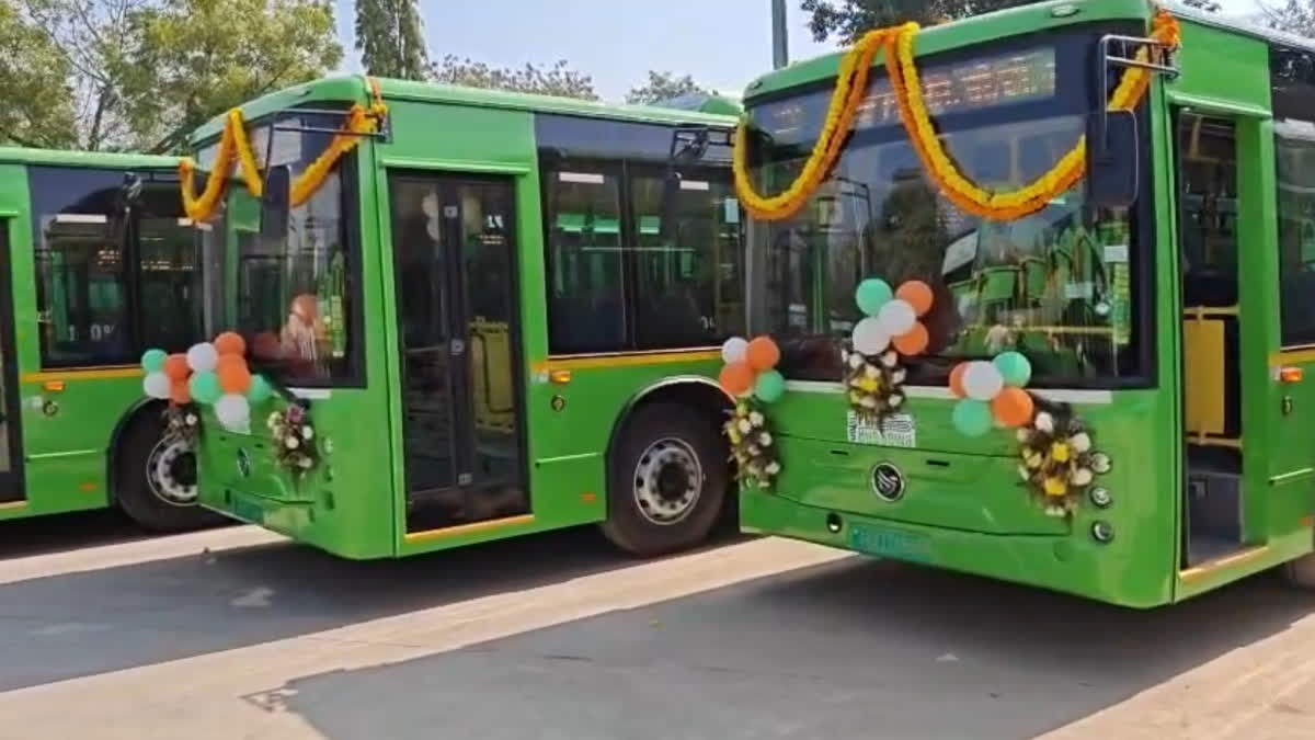 Chandigarh gets 25 new state-of-the-art fully AC electric buses PM Modi virtually flagged them off from Guwahati
