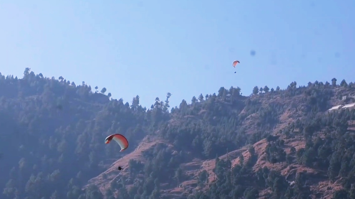 Paragliding in Kullu