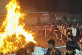 વડવાળા ગામના મંદિરે મોટી સંખ્યામાં લોકો ઉમટ્યા